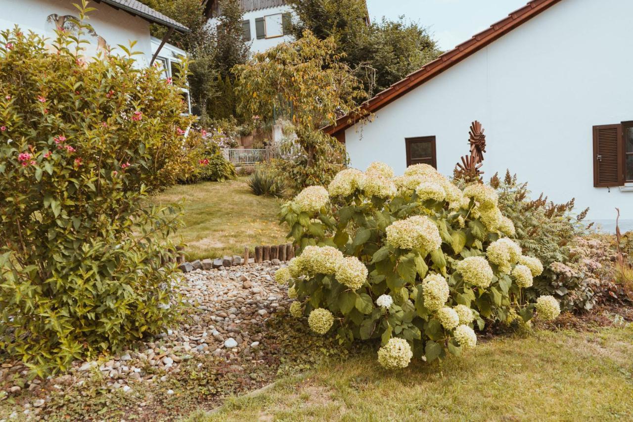 Ferienparadies Am Kammerberg - Ein Ganzes Haus Fuer Sie Alleine!!! Weißenhorn Esterno foto